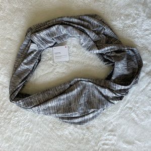Lululemon Vinyasa Scarf NEW